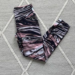 Lululemon size 6 leggings